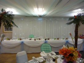 starcloth holiday inn crick